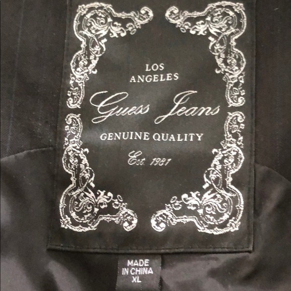 GUESS BLACK PINSTRIPED BUTTON DOWN VEST - Picture 6 of 7